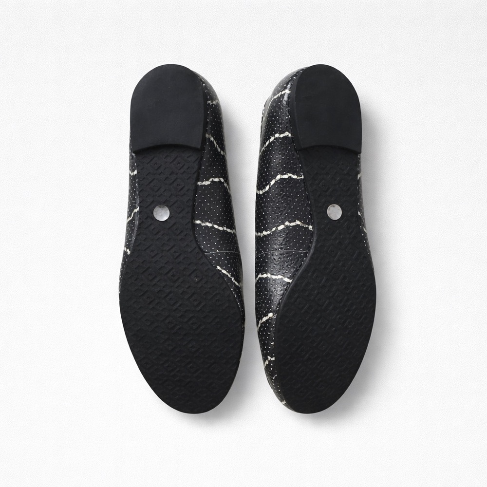 Tory Burch Black And White Python Patterned Reva … - image 4